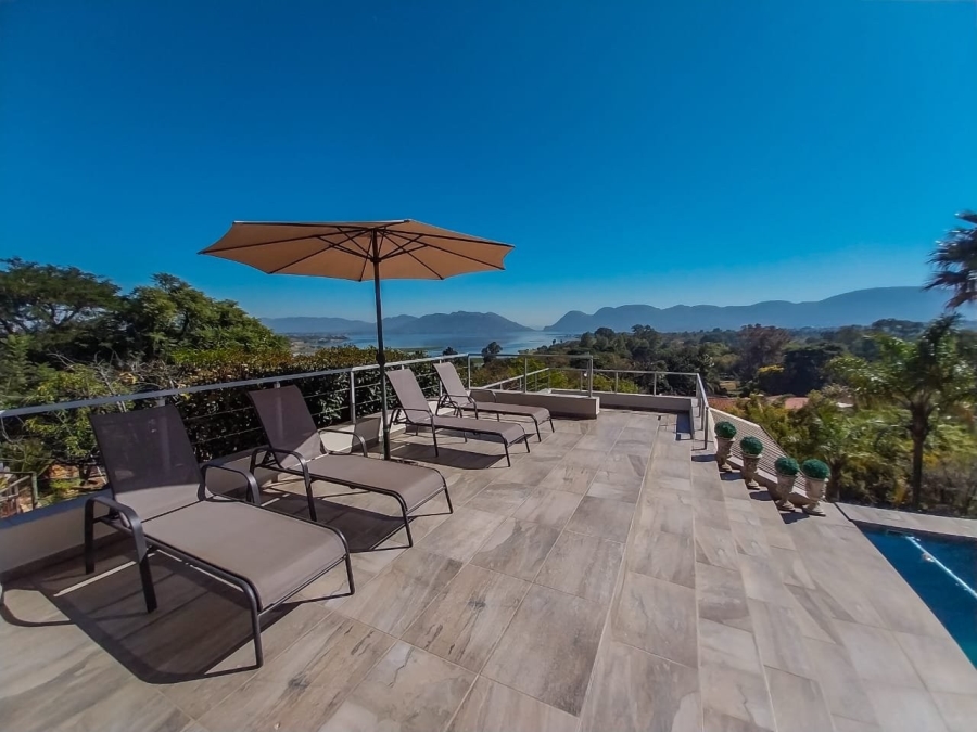5 Bedroom Property for Sale in Meerhof North West